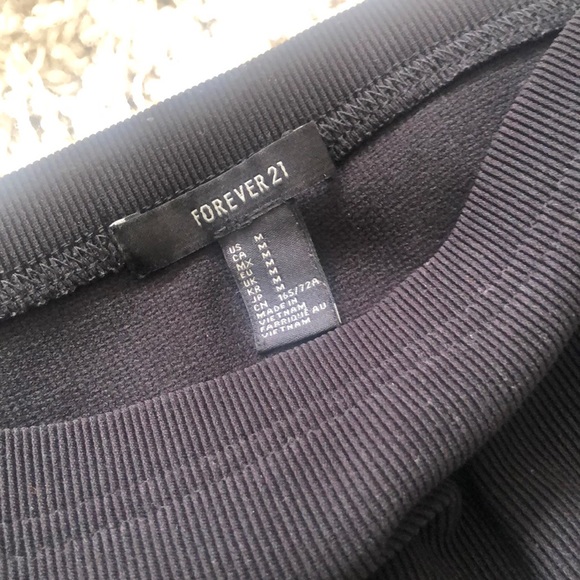 Black pencil skirt - Picture 3 of 3